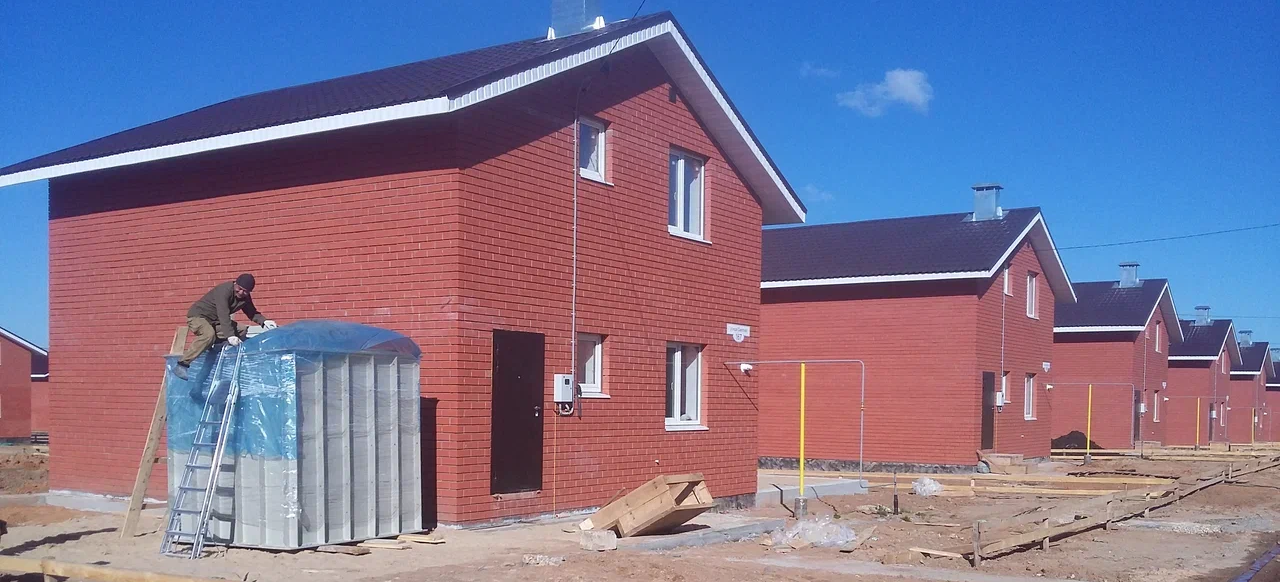 Пластиковый погреб – ваш надежный “холодильник” под землей, который прослужит вам долгие годы.