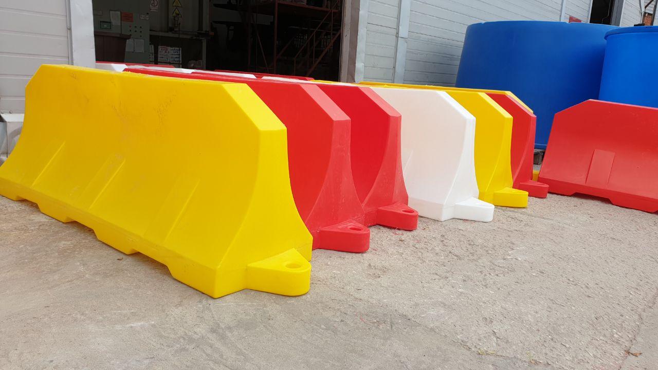 Дорожные барьеры водоналивные пластиковые 