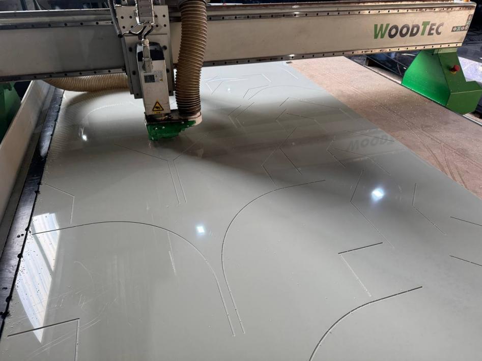 Услуги по резке и обработке листового пластика в Нижнем Новгороде